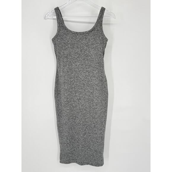 Vuori Halo Essential Tank Midi Dress Activewear Gray Built In Bra Size Small - Picture 4 of 11